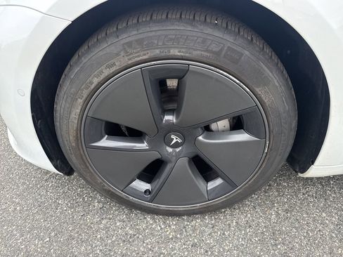 Used 2022 Tesla Model 3 Long Range AWD/4WD image 10