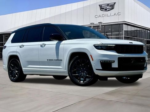 Used 2025 Jeep Grand Cherokee L Summit AWD/4WD image 2