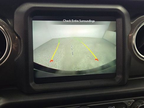 Used 2023 Jeep Wrangler Sahara image 24