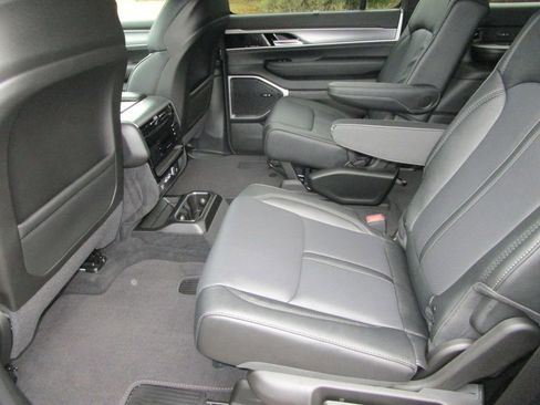 New 2026 Jeep Grand Wagoneer Limited w/ Convenience Group I image 22