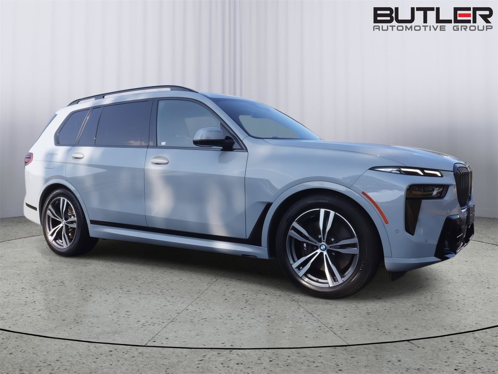 Used 2026 BMW X7 xDrive40i AWD/4WD image 9