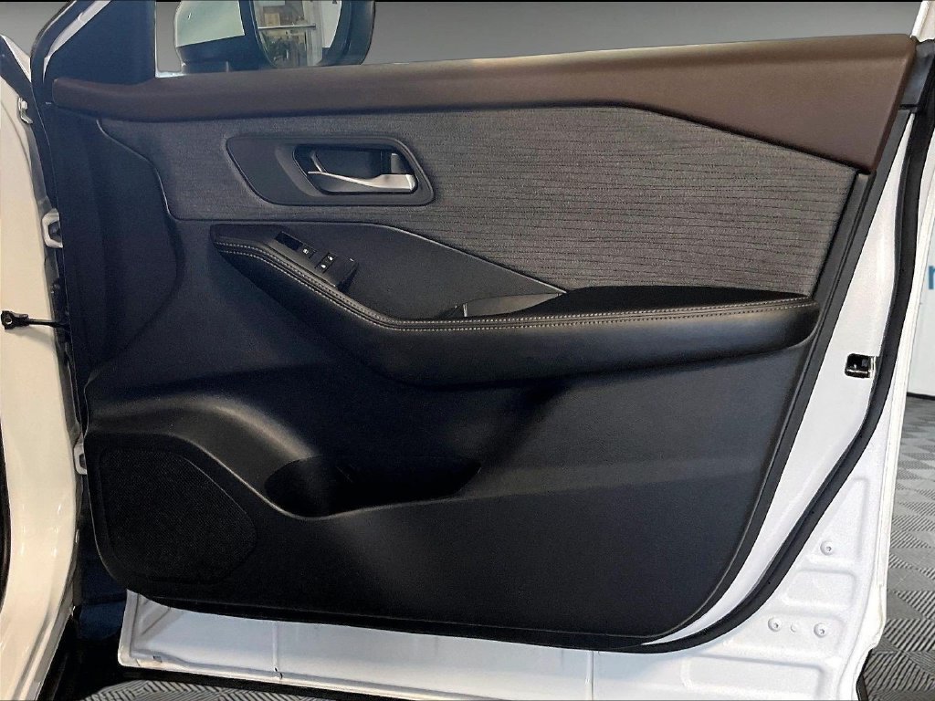 Certified 2023 Nissan Rogue SV AWD/4WD image 11