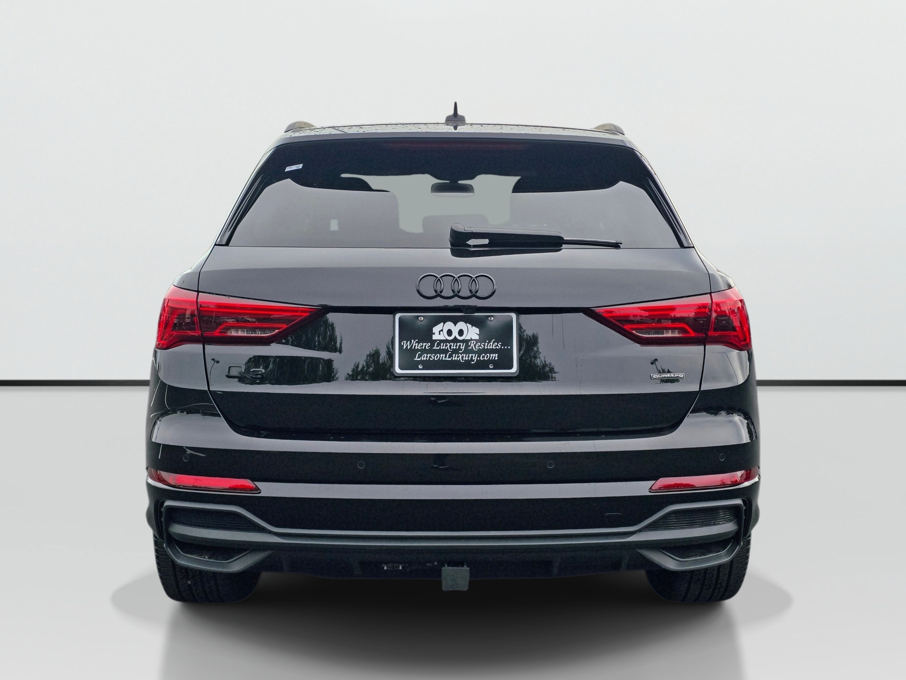 Used 2023 Audi SQ5 Prestige w/ Prestige Package AWD/4WD image 4