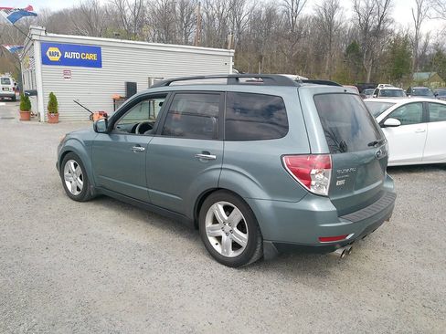 Used 2010 Subaru Forester 2.5X Premium image 25