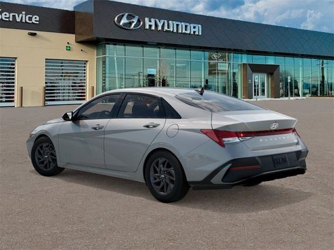 New 2025 Hyundai Elantra Blue image 5