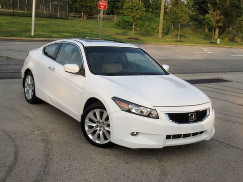 Used 2009 Honda Accord EX-L image 2