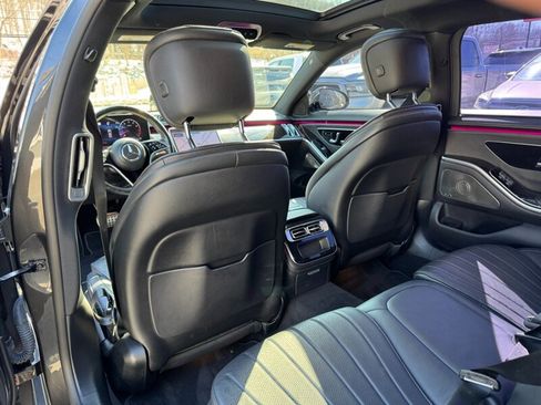 Used 2022 Mercedes-Benz S 580 4MATIC Sedan w/ AMG Line Package image 39