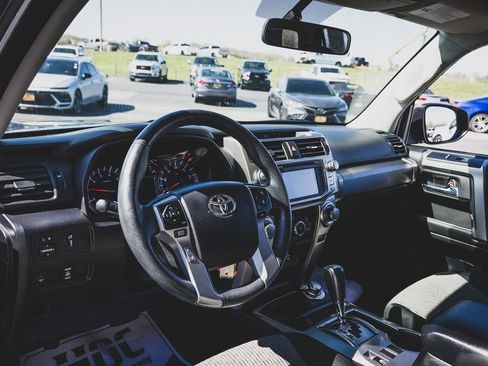 Used 2019 Toyota 4Runner SR5 AWD/4WD image 2