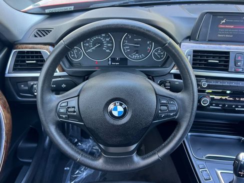 Used 2018 BMW 320i xDrive Sedan AWD/4WD image 28