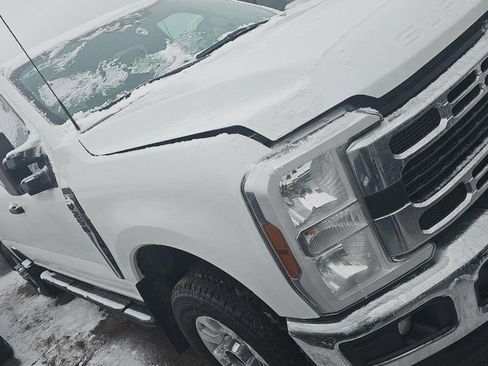 Certified 2024 Ford F250 XLT w/ FX4 Off-Road Package image 5