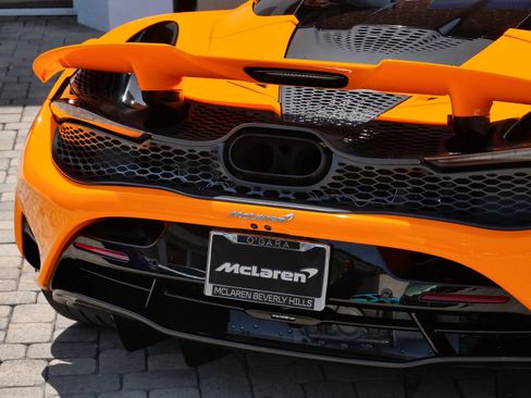 Used 2024 McLaren 750S Spider RWD image 20