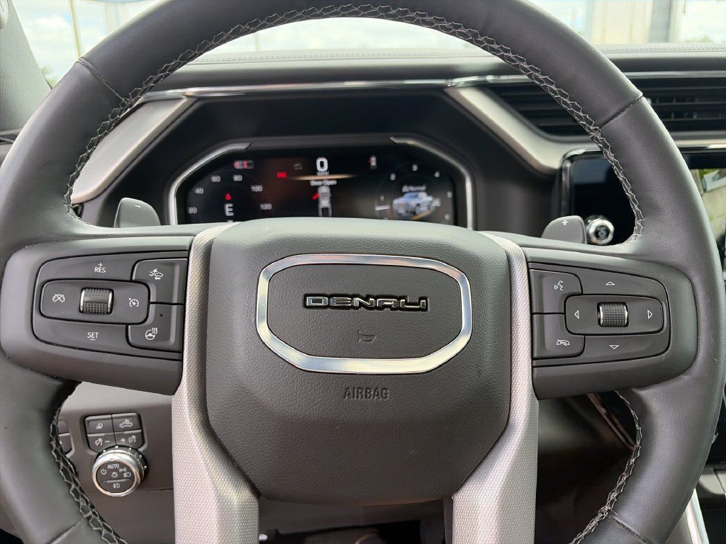 Used 2025 GMC Sierra 1500 Denali w/ Denali Reserve Package AWD/4WD image 30