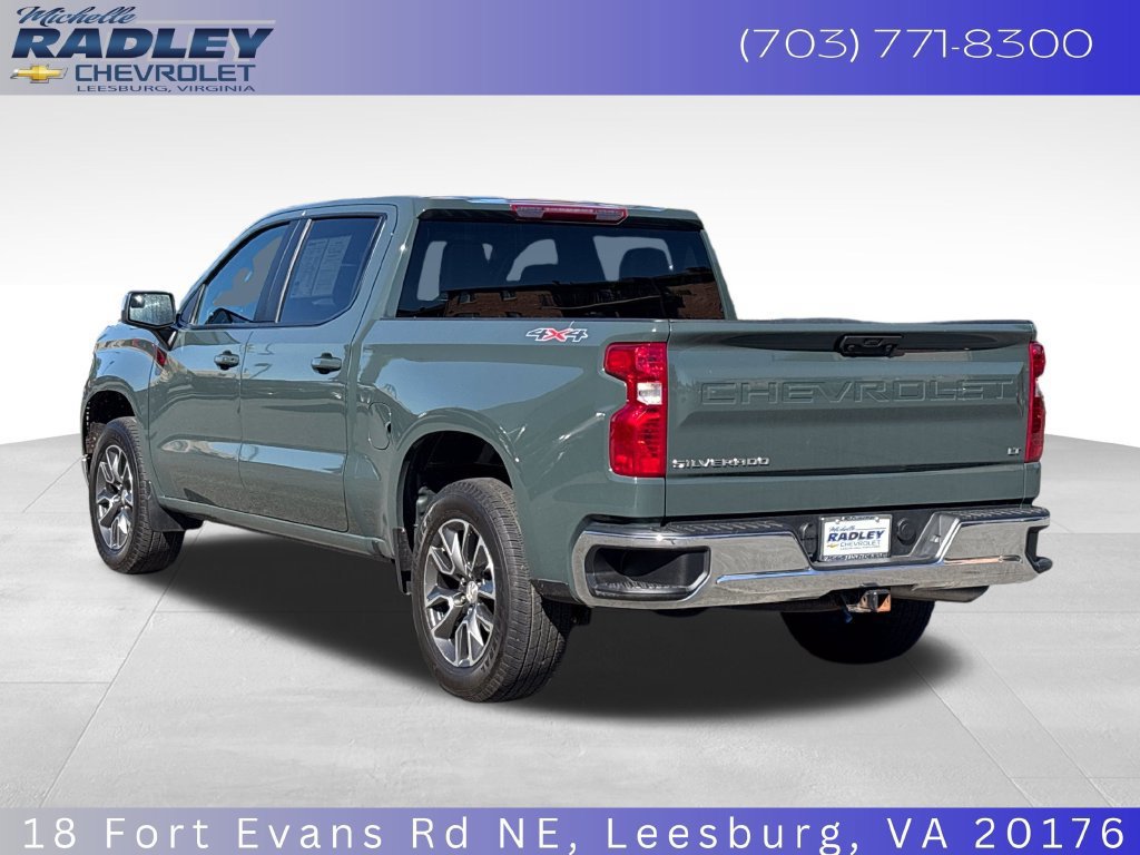 Used 2025 Chevrolet Silverado 1500 LT AWD/4WD image 3