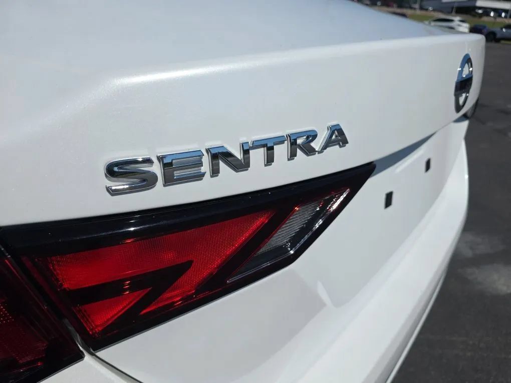 Used 2023 Nissan Sentra SV w/ All-Weather Package FWD image 11