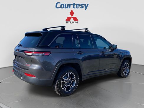 Used 2022 Jeep Grand Cherokee Trailhawk w/ ADV Protech Group II AWD/4WD image 8