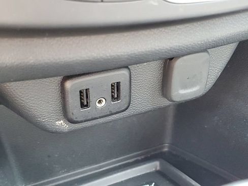 Certified 2023 Chevrolet Traverse LT FWD image 19