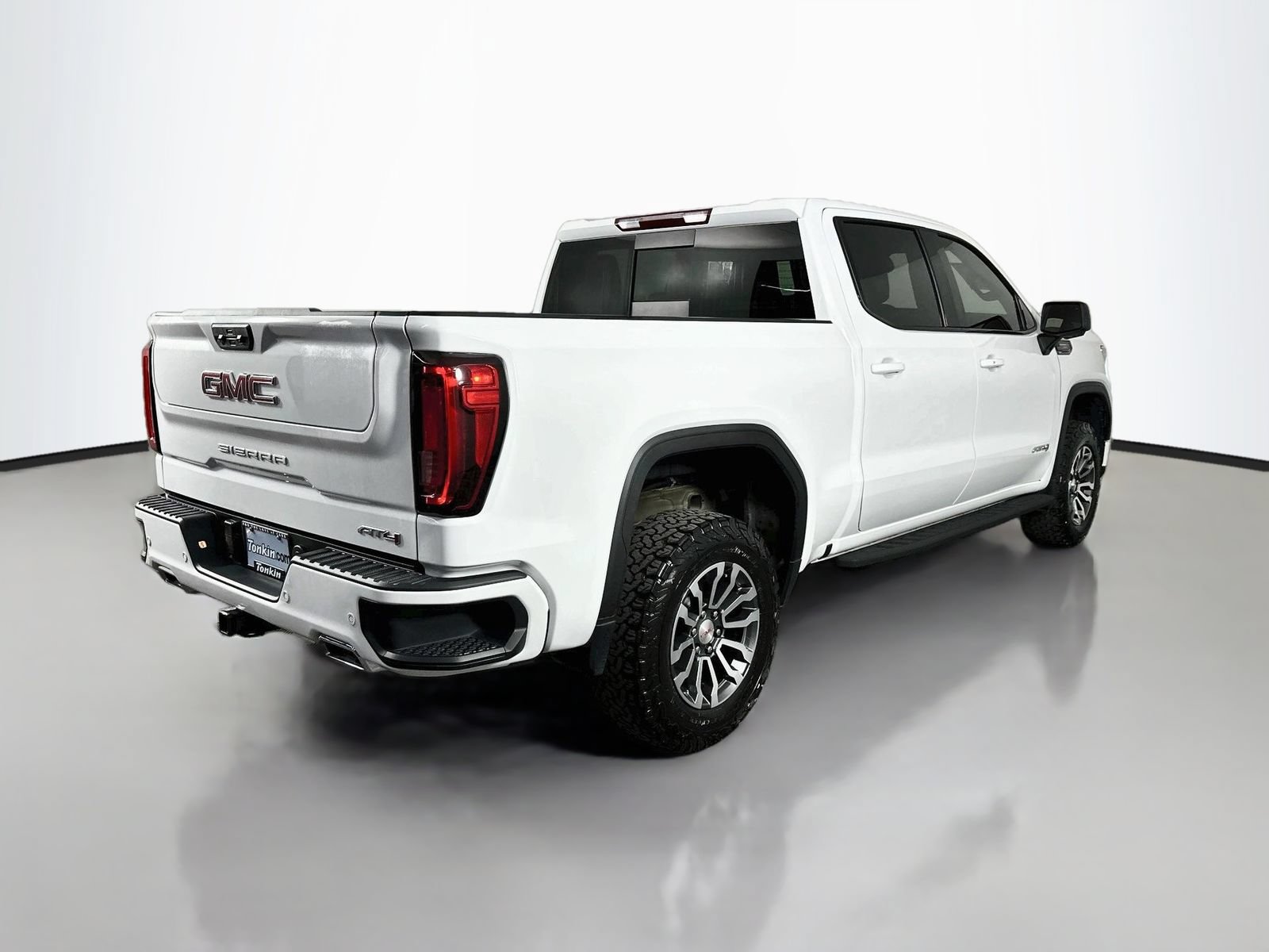 Used 2022 GMC Sierra 1500 AT4 w/ AT4 Premium Package AWD/4WD image 7
