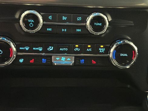 Certified 2024 Ford F150 Lariat w/ Tow/Haul Package AWD/4WD image 17