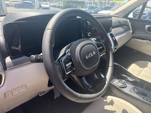 Used 2023 Kia Sorento SX Prestige AWD/4WD image 10