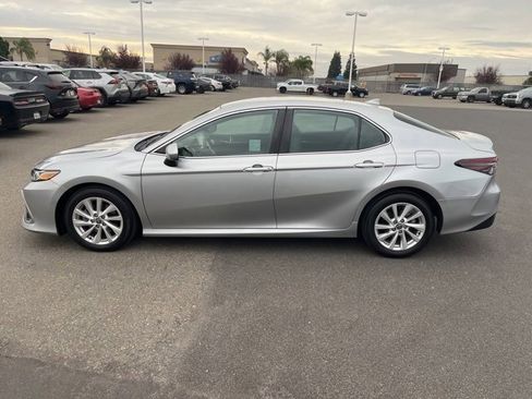 Used 2023 Toyota Camry LE image 8