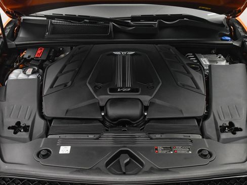 Certified 2022 Bentley Bentayga image 30