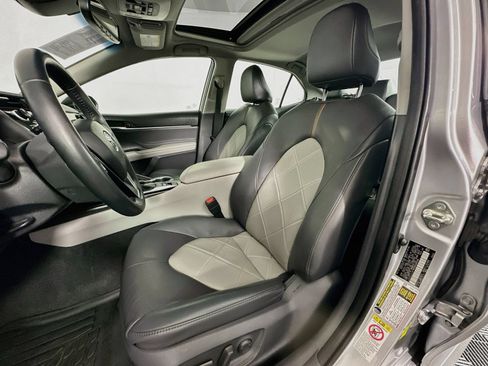 Used 2018 Toyota Camry XLE w/ Audio Package FWD image 21