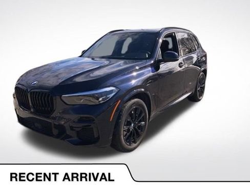 Certified 2022 BMW X5 xDrive40i w/ M Sport Package image 1