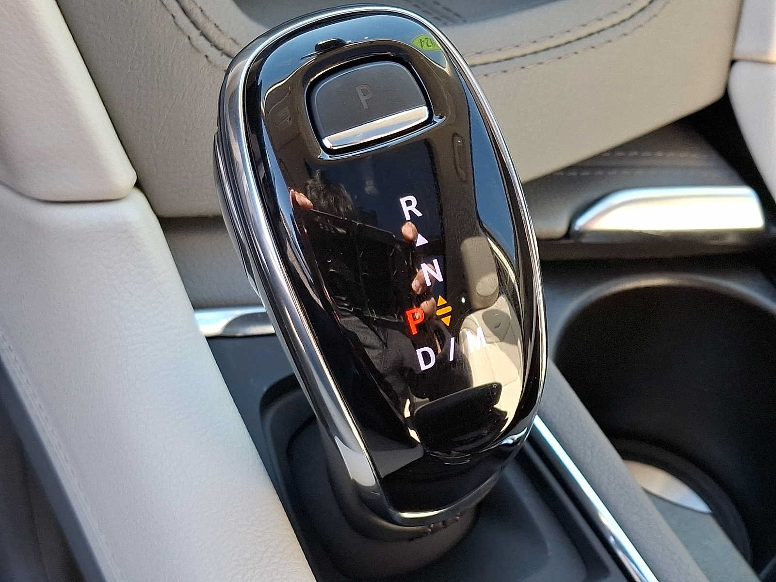 Used 2024 Cadillac XT6 Premium Luxury AWD/4WD image 17