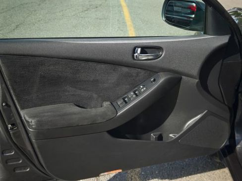 Used 2012 Nissan Altima 2.5 S w/ 20th Anniversary Pkg FWD image 13
