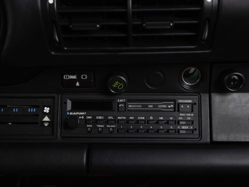 Used 1988 Porsche 911 Carrera RWD image 27