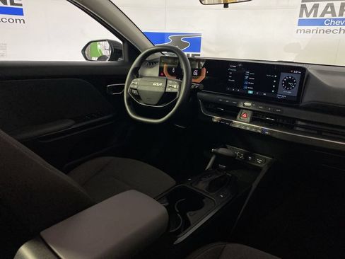 Used 2025 Kia K4 FWD image 26