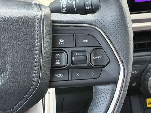New 2026 Toyota 4Runner TRD Off-Road Premium AWD/4WD image 15