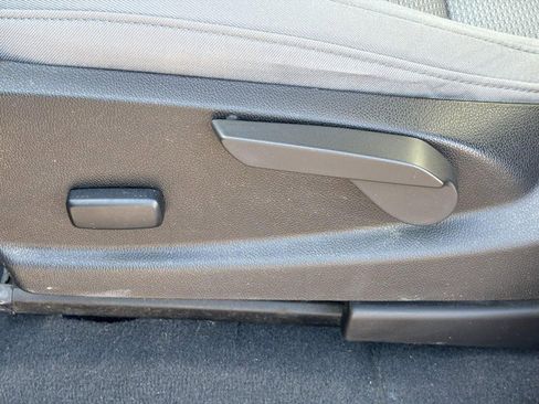 Used 2022 Chevrolet Colorado W/T w/ Custom Special Edition image 23