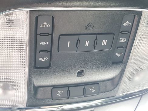Used 2021 Chrysler 300 S w/ Popular Equipment Group RWD image 32