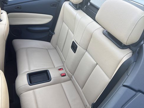 Used 2012 BMW 135i Convertible RWD image 25