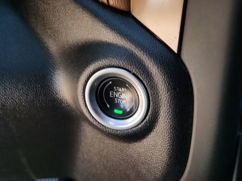 Used 2022 Chevrolet Silverado 1500 High Country w/ Technology Package image 24