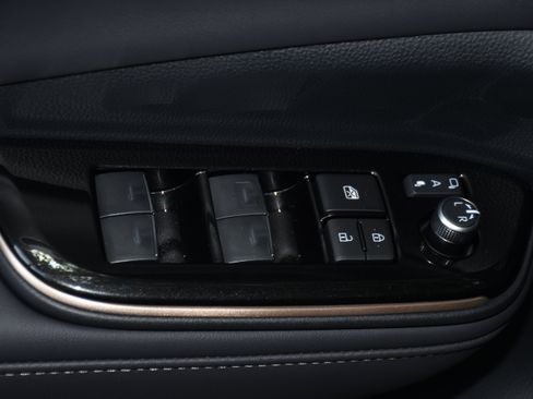 New 2026 Toyota Crown Platinum AWD/4WD image 6