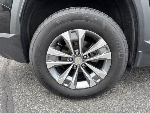 Used 2025 Chevrolet Equinox LT AWD/4WD image 10