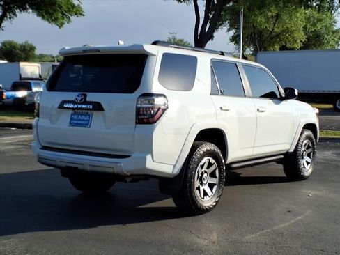 Used 2021 Toyota 4Runner TRD Off-Road AWD/4WD image 9