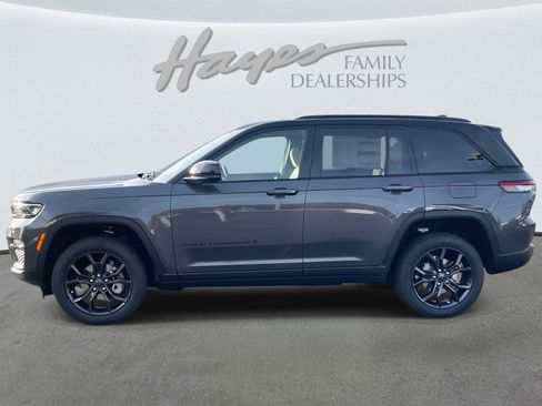 New 2025 Jeep Grand Cherokee Limited image 22