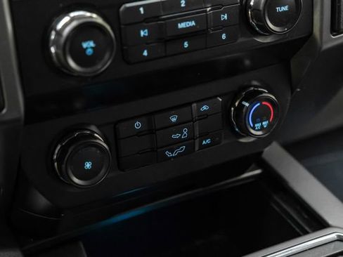 Used 2020 Ford F150 XLT image 27