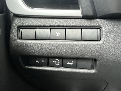 Used 2026 Nissan Rogue SL AWD/4WD image 28