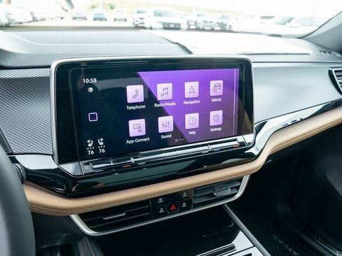 New 2026 Volkswagen Atlas Cross Sport SEL R-Line image 20