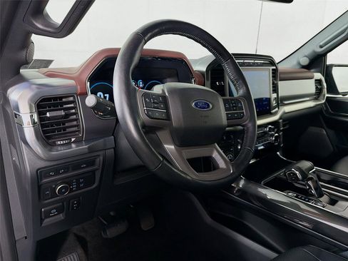 Used 2021 Ford F150 Lariat w/ Equipment Group 502A High image 9