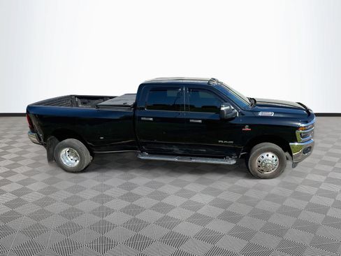 Used 2025 RAM 3500 Big Horn AWD/4WD image 4