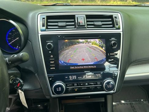 Used 2019 Subaru Legacy 2.5i Premium AWD/4WD image 19