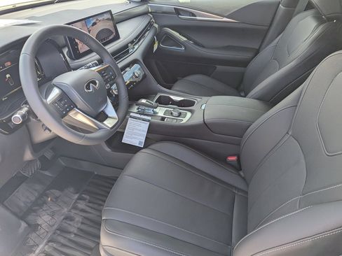 Certified 2026 INFINITI QX60 Luxe w/ Cargo Package FWD image 12