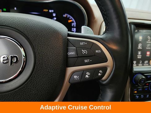 Used 2017 Jeep Grand Cherokee Summit w/ Platinum Series Group AWD/4WD image 27