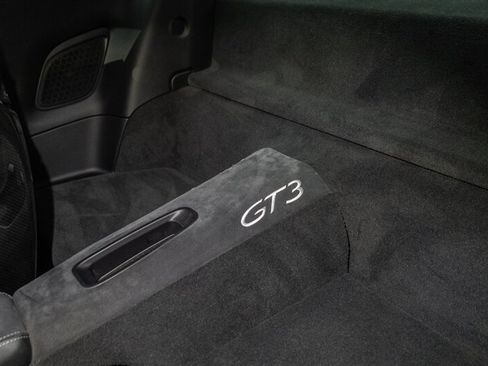 Used 2018 Porsche 911 GT3 RWD image 22