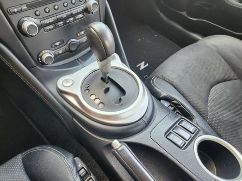 Used 2016 Nissan 370Z Touring RWD image 21